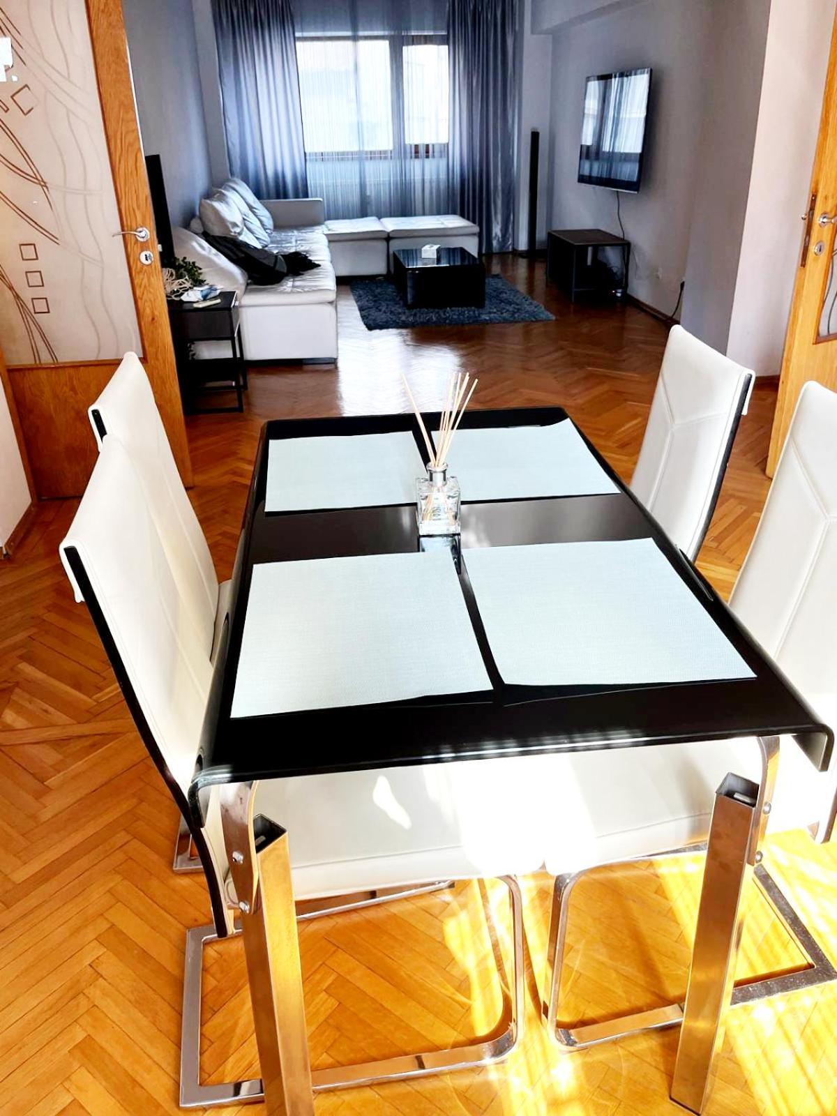 Romana 100 Sqm Deluxe Apartament Bukarest Kültér fotó